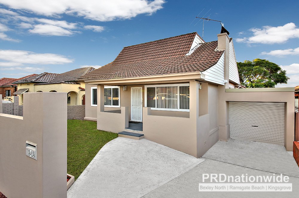 242 Stoney Creek Road BEVERLY HILLS 1