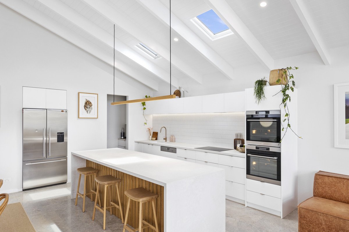 2/42 Twenty Seventh Avenue Palm Beach 2