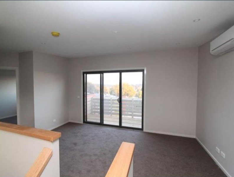Gallery: 2/420 Nicholson Street