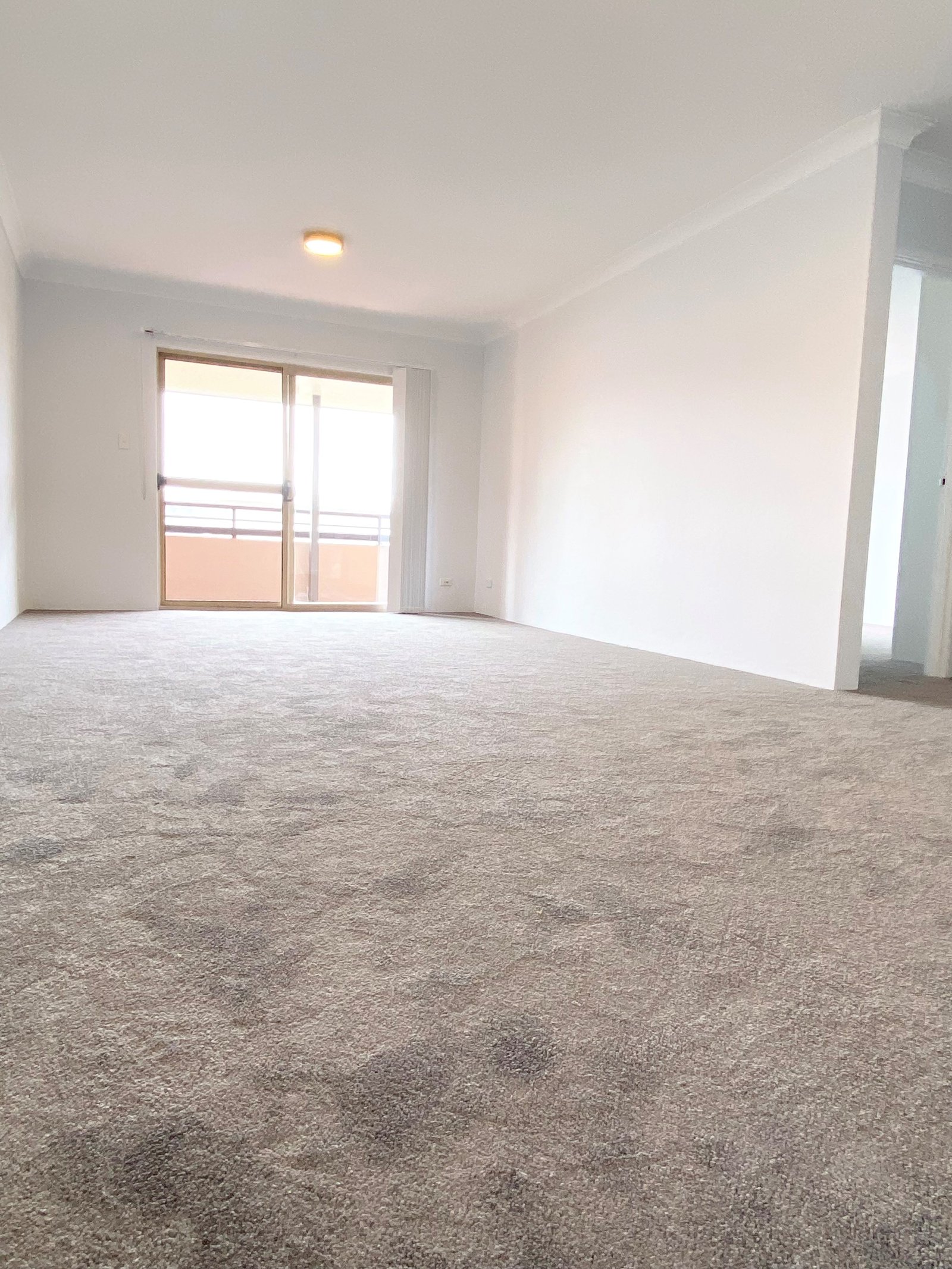 24/23-29 Gray Street SUTHERLAND 2