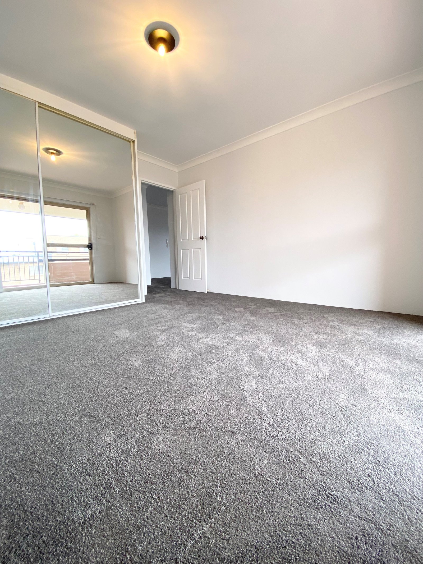 24/23-29 Gray Street SUTHERLAND 5