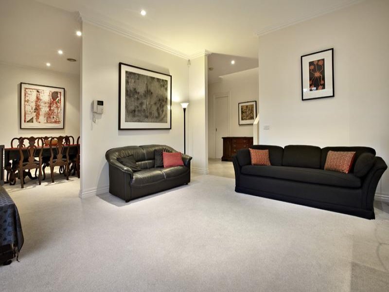 Gallery: 2/426 St Kilda Street
