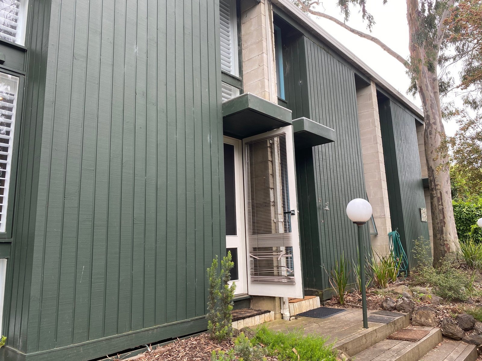 Photos: 24/27-29 Montague Street