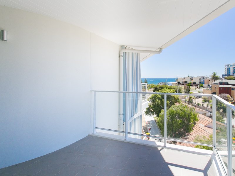 24/272 West Coast Hwy  SCARBOROUGH 12