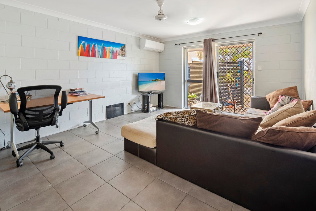 24/28 Island Drive CANNONVALE 1