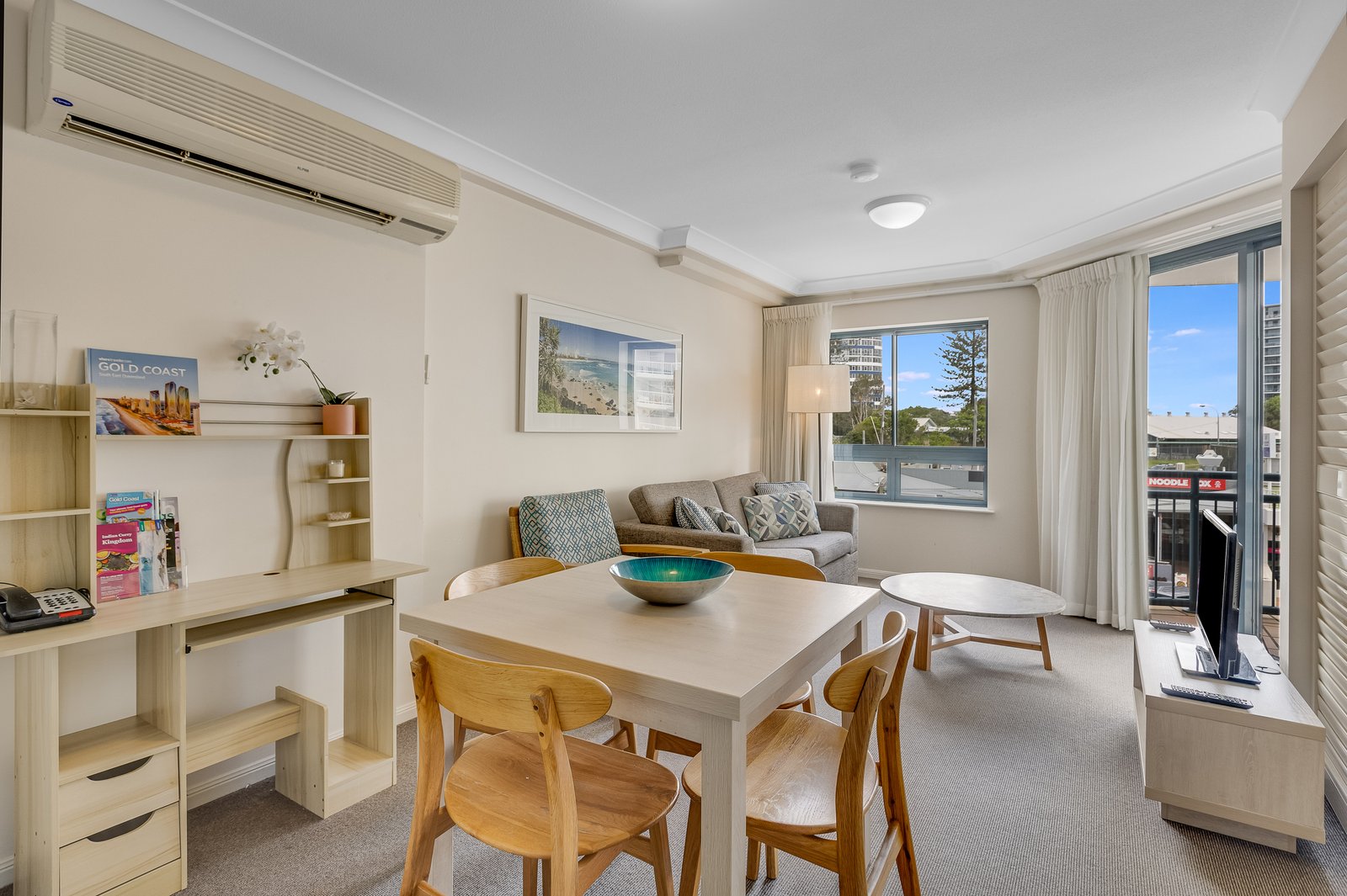 242/99 Griffith Street COOLANGATTA 2