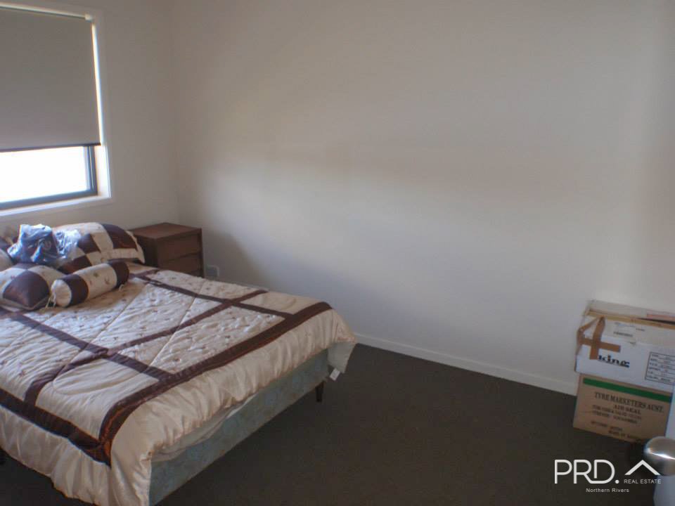 2/42A Farley Street CASINO 5