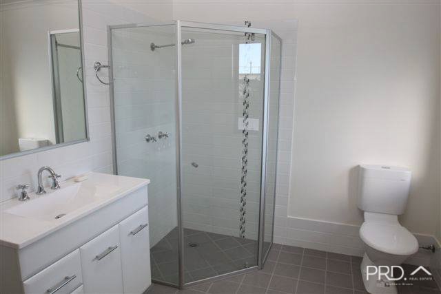 2/42A Farley Street CASINO 9