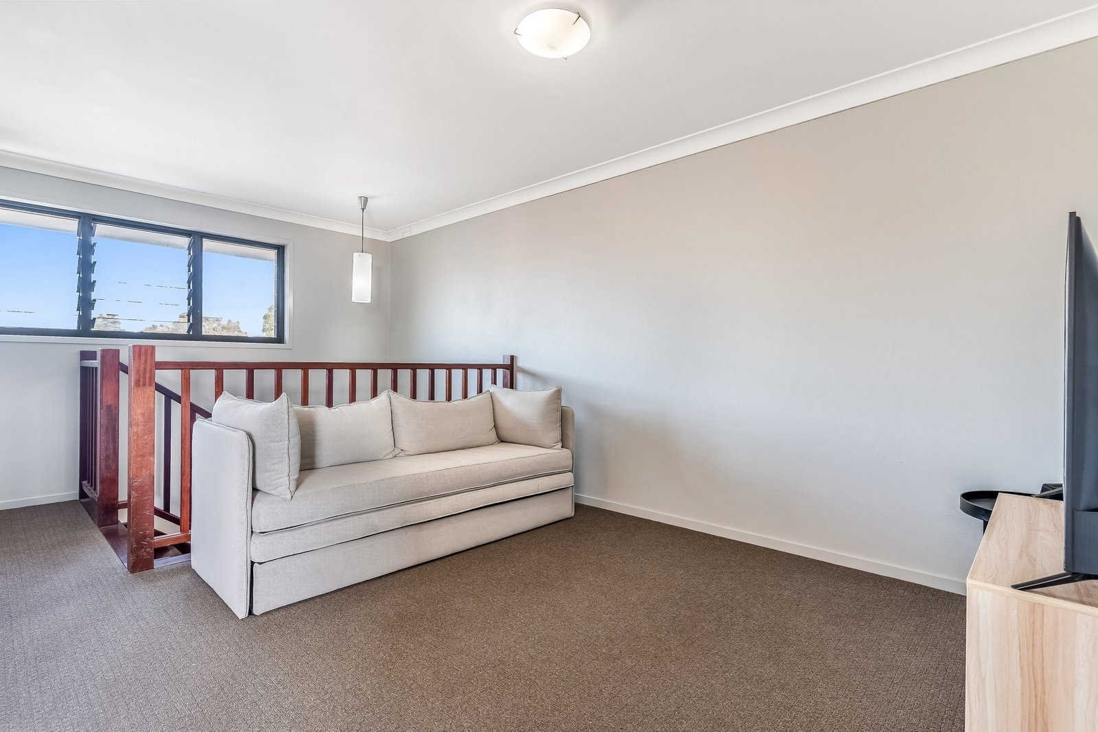 2/42A Farley Street CASINO 12