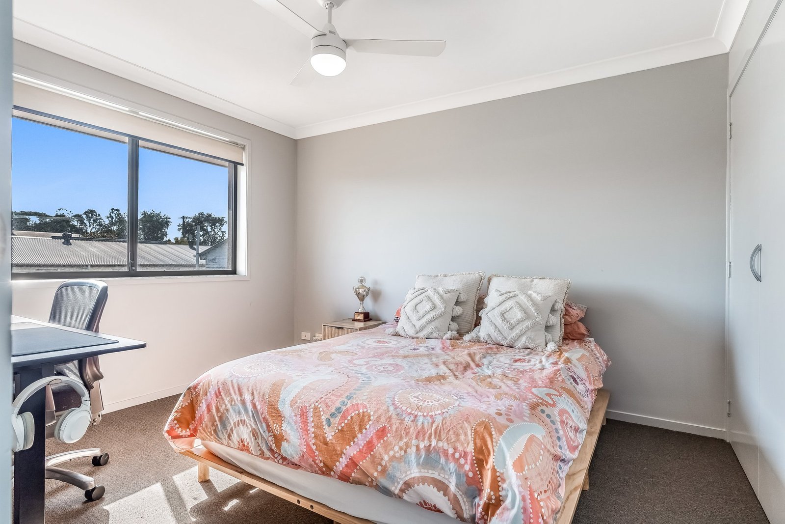 2/42A Farley Street CASINO 13