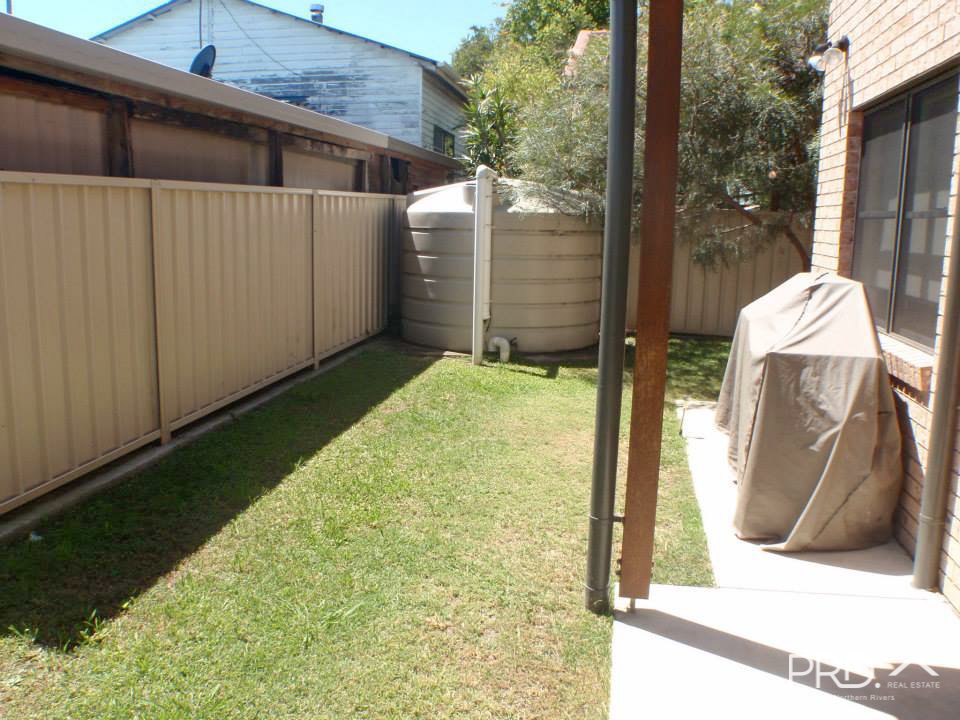 2/42A Farley Street CASINO 15