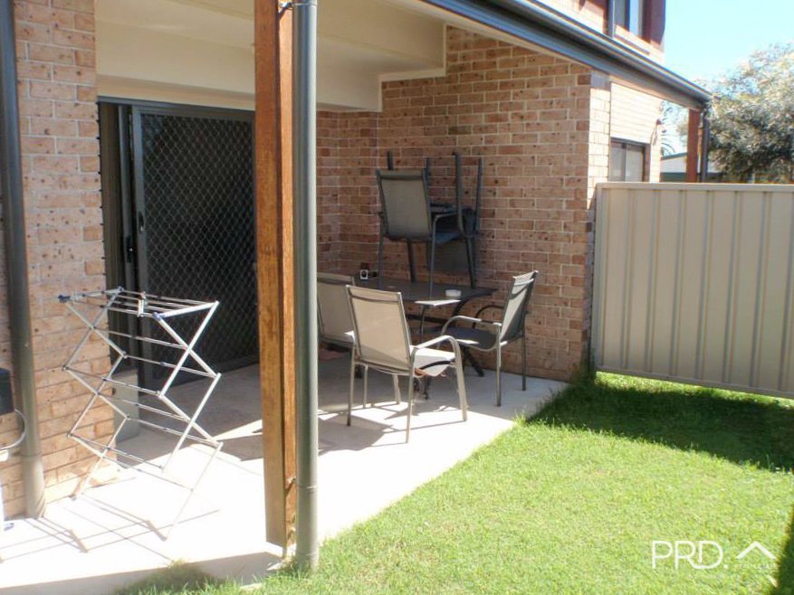 2/42A Farley Street CASINO 16