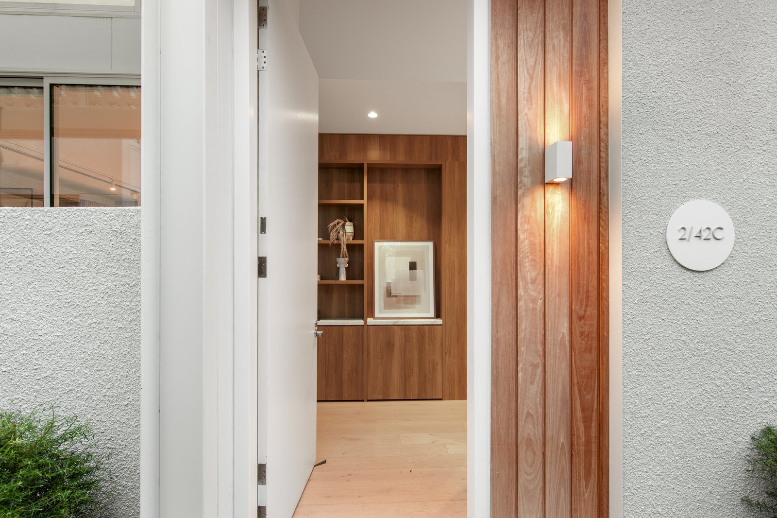 Gallery: 2/42C Head Street
