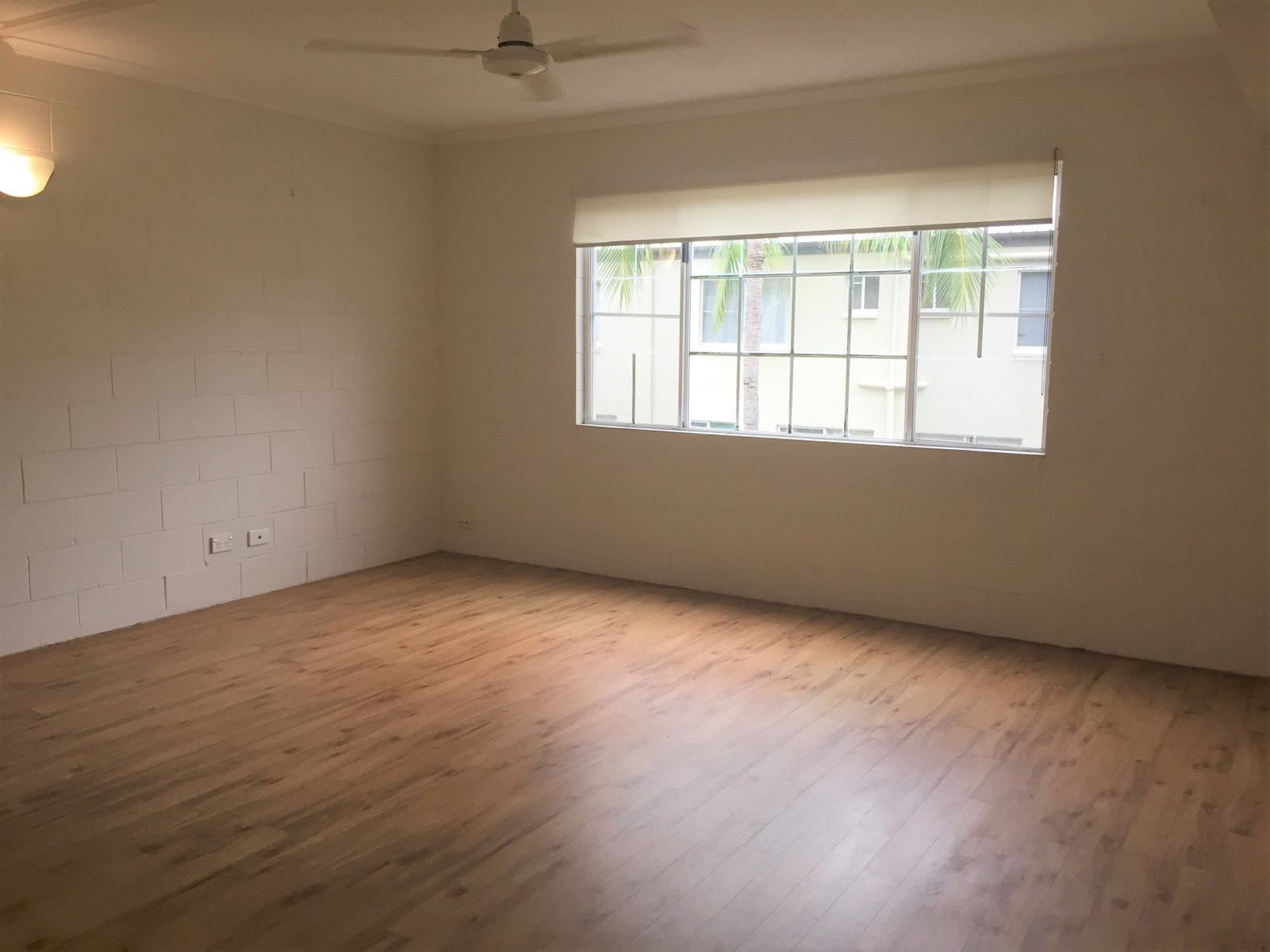 24/3 Eshelby Drive CANNONVALE 5