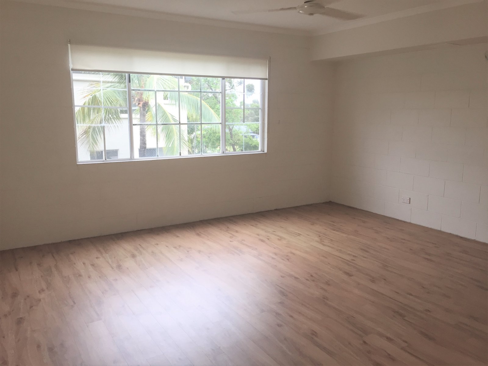 24/3 Eshelby Drive CANNONVALE 6