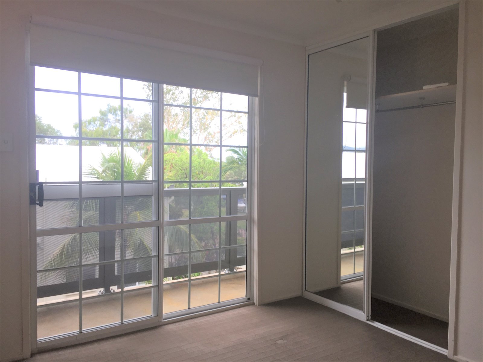 24/3 Eshelby Drive CANNONVALE 9