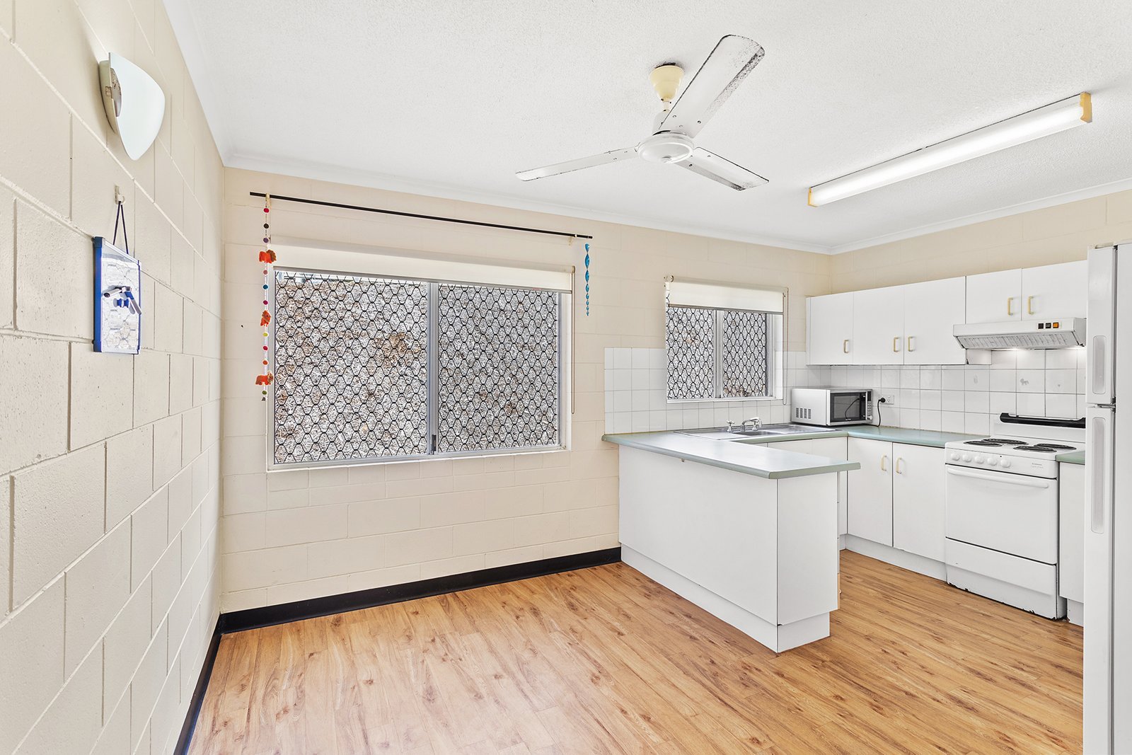 24/3 Eshelby Drive CANNONVALE 7
