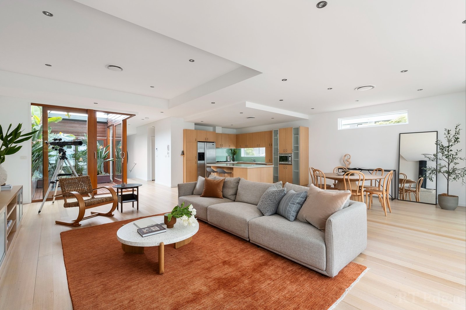 Real Estate and Property in 24/3 Esplanade, Sorrento, VIC