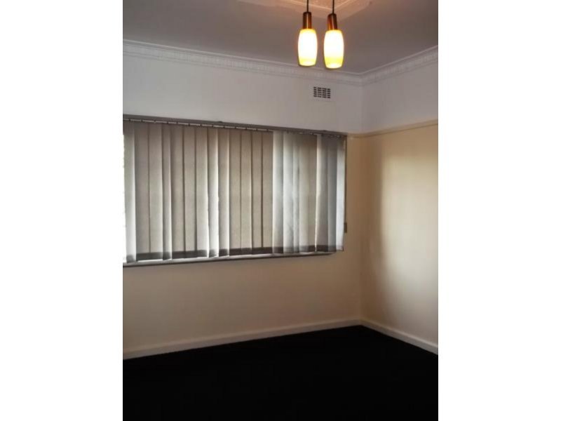 Gallery: 243 Hyde Street