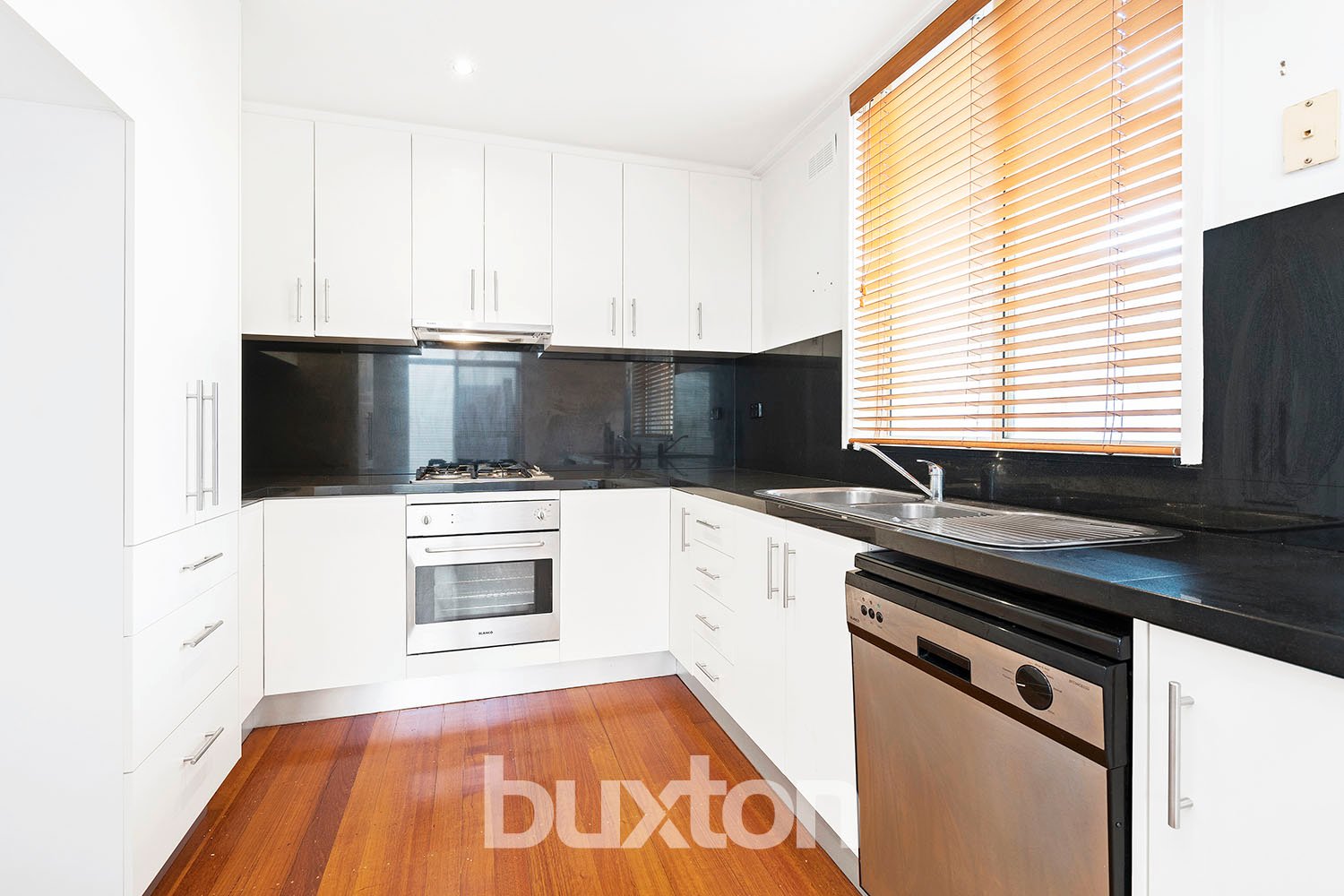 Gallery: 2/43 Iona Street