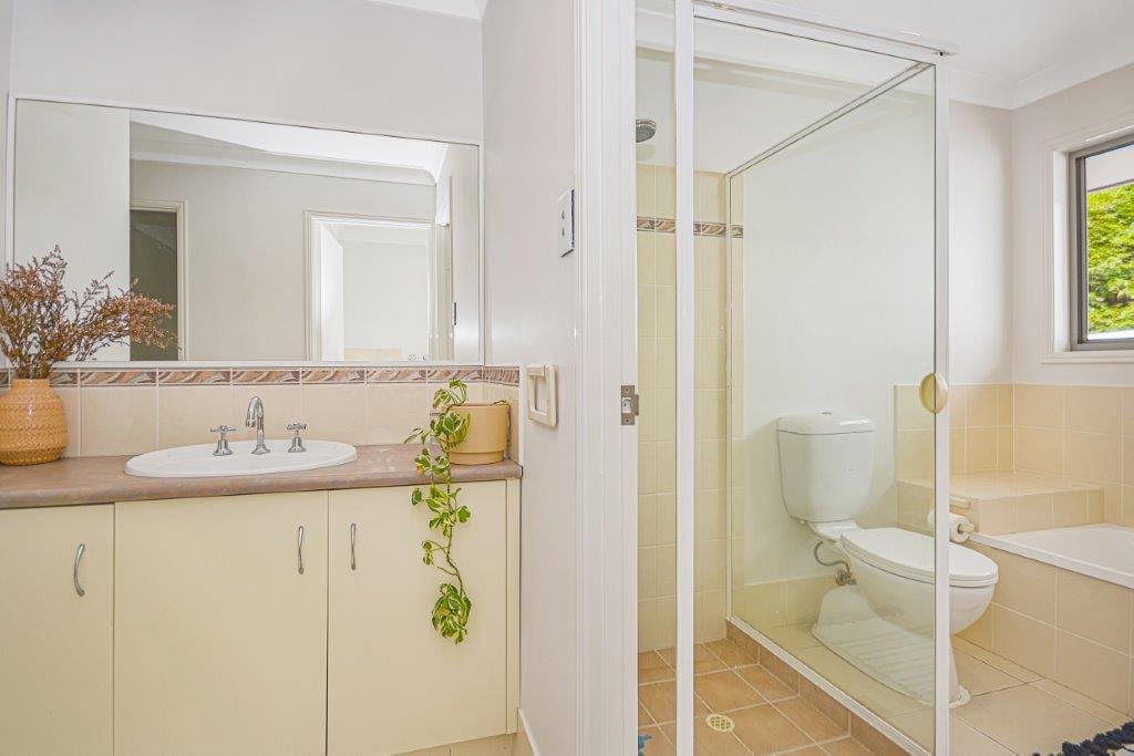 2/43 Kildare Drive BANORA POINT 8