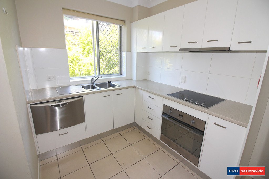 2/43 Leslie Street NUNDAH 2