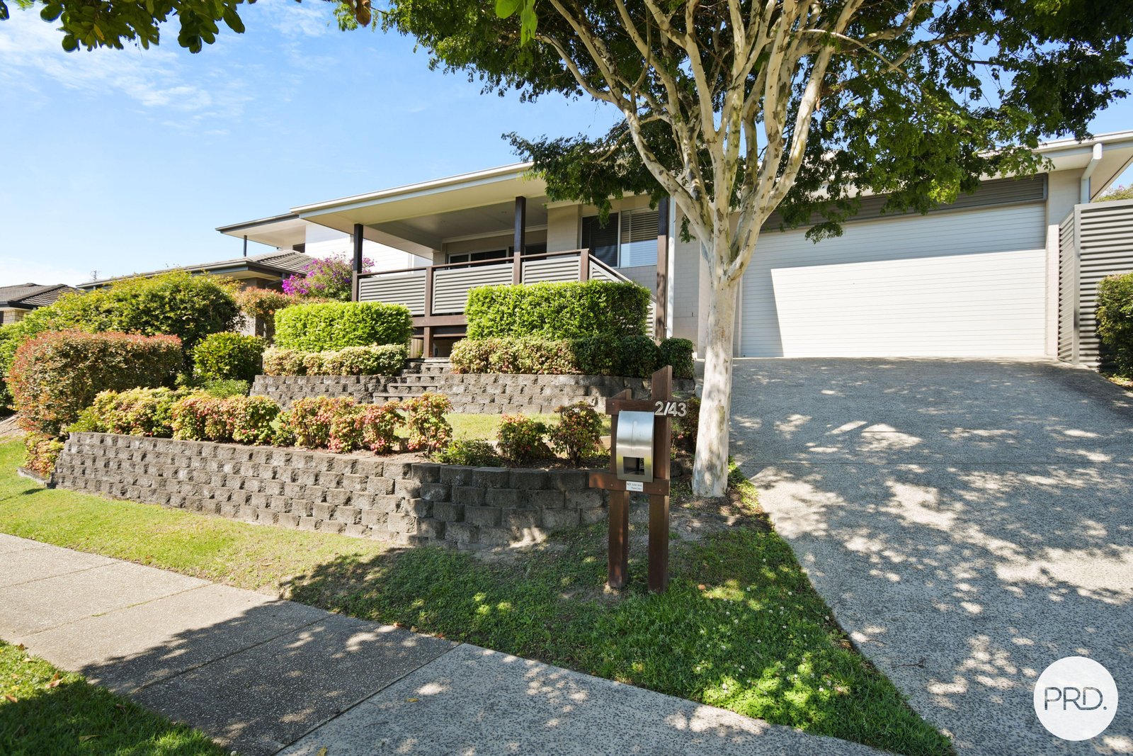 2/43 Newcastle Drive POTTSVILLE 1