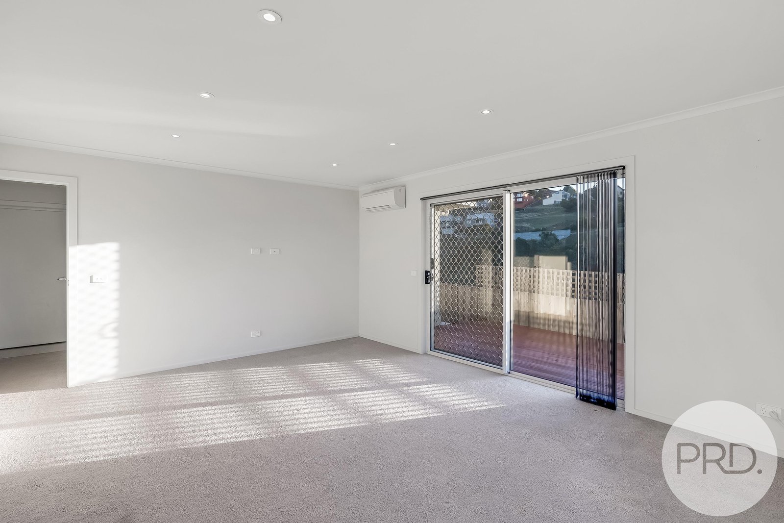 2/43 Pottery Road LENAH VALLEY 21