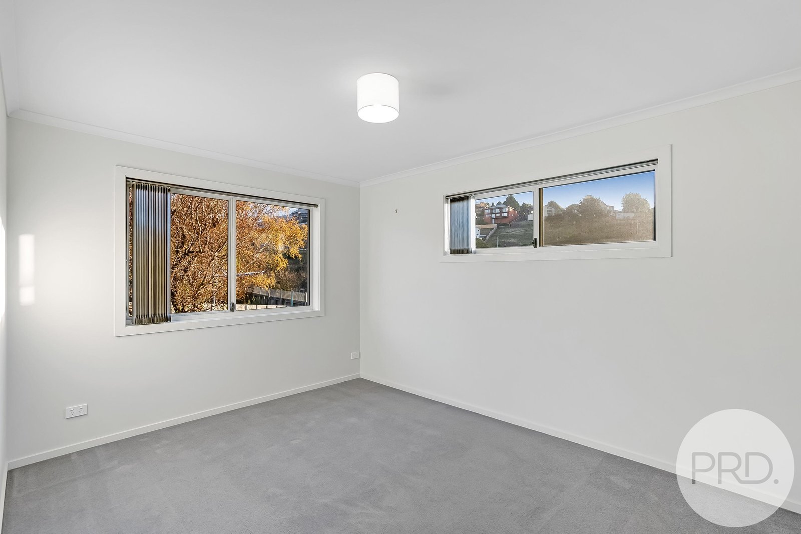 2/43 Pottery Road LENAH VALLEY 27