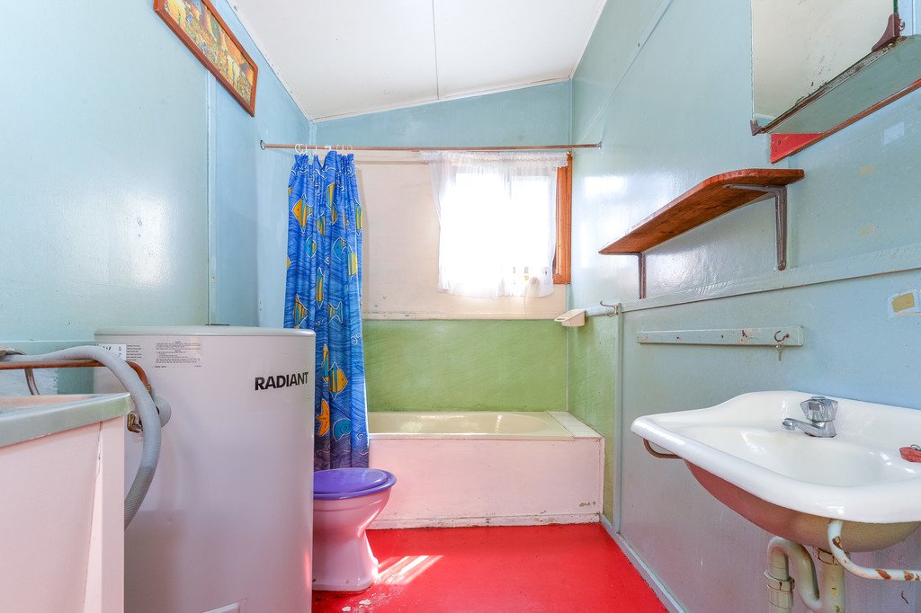 2/43 Robertson St  PORT KEMBLA 4