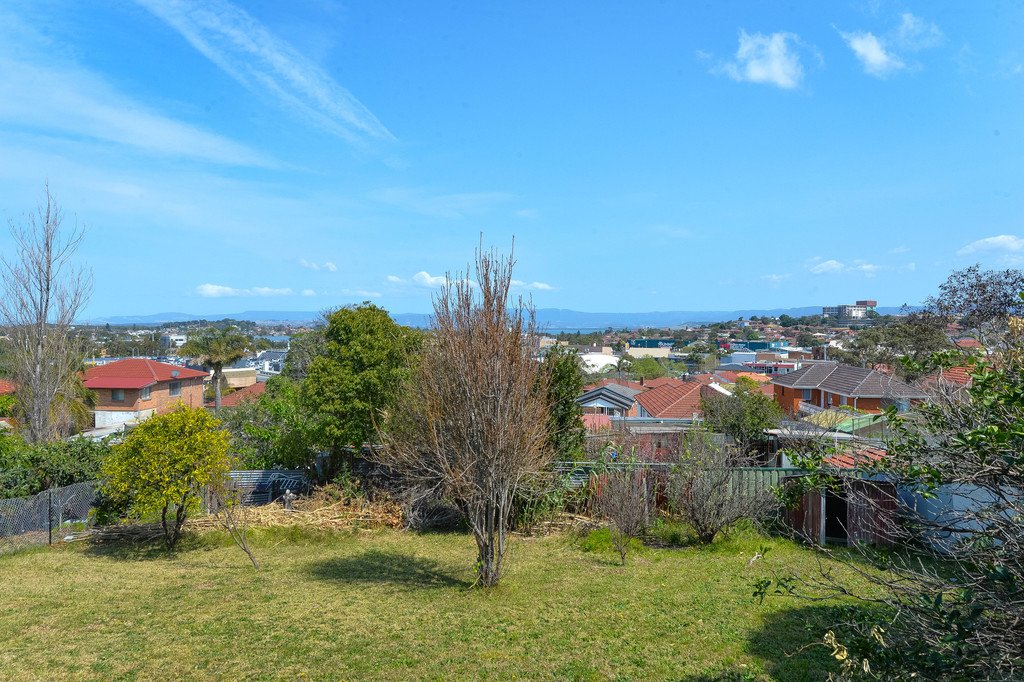 2/43 Robertson St  PORT KEMBLA 6