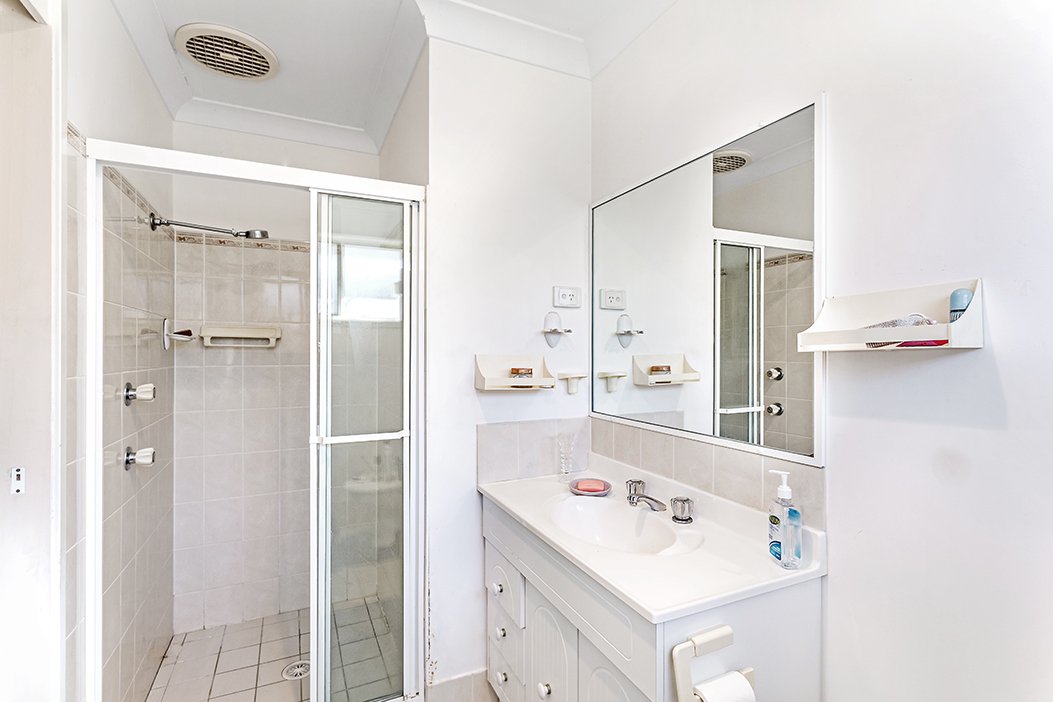 2/43 Spinnaker Way CORLETTE 11