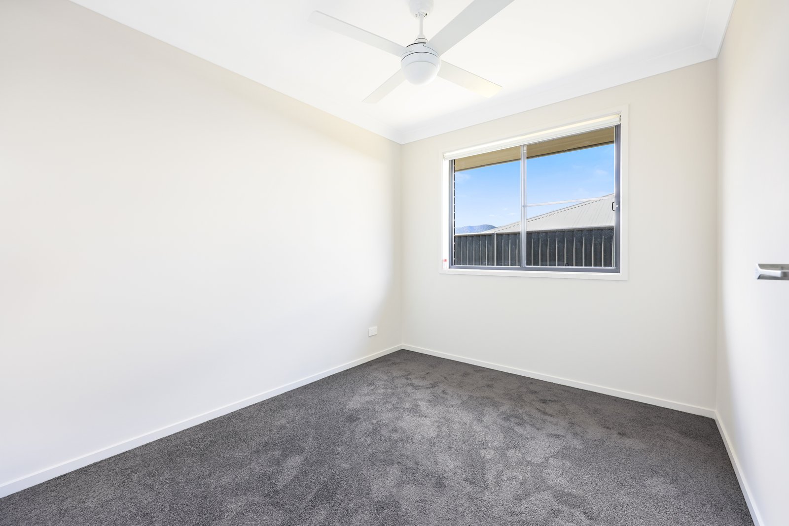 2/43 Wattle Street KOOTINGAL 3
