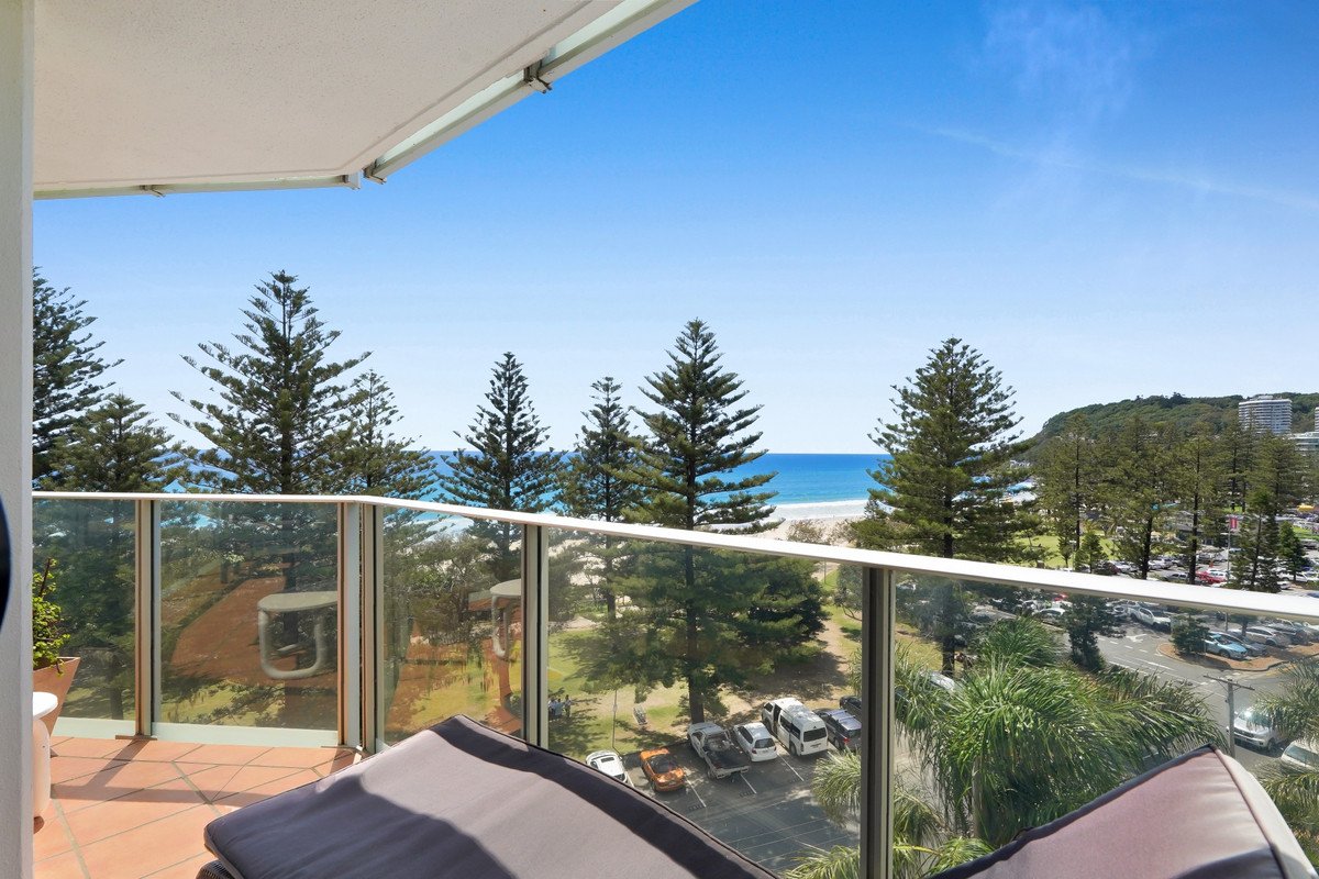 24/30 The Esplanade Burleigh Heads 9