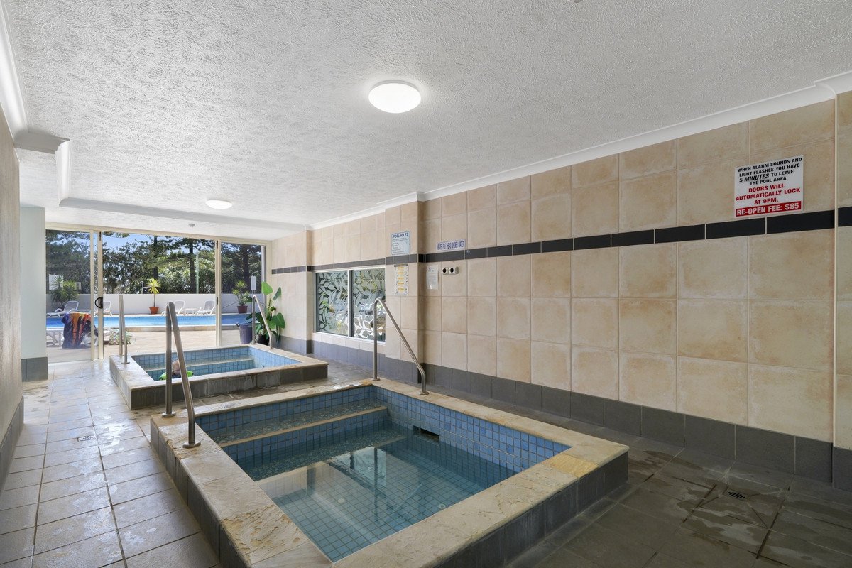 24/30 The Esplanade Burleigh Heads 19