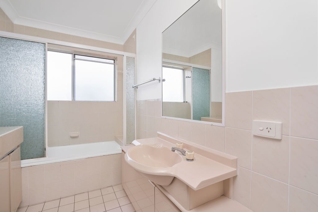 24/31-33 Dutton Street COOLANGATTA 8