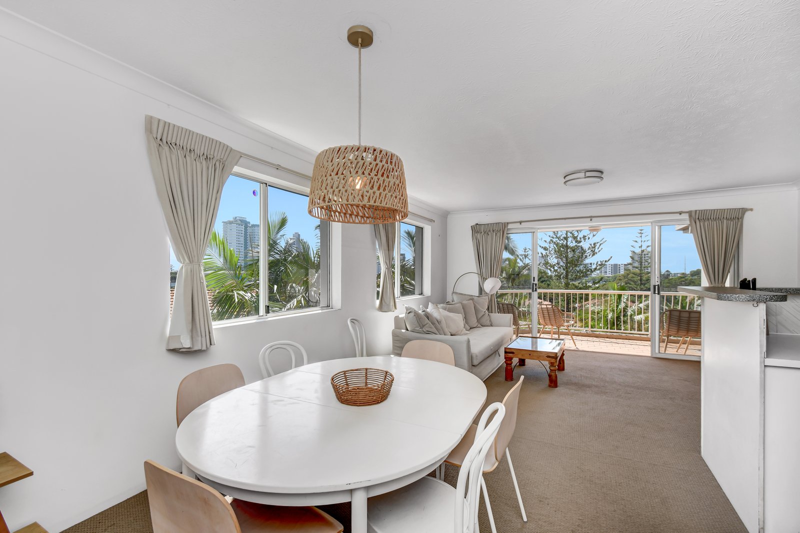 24/31-33 Dutton Street COOLANGATTA 1