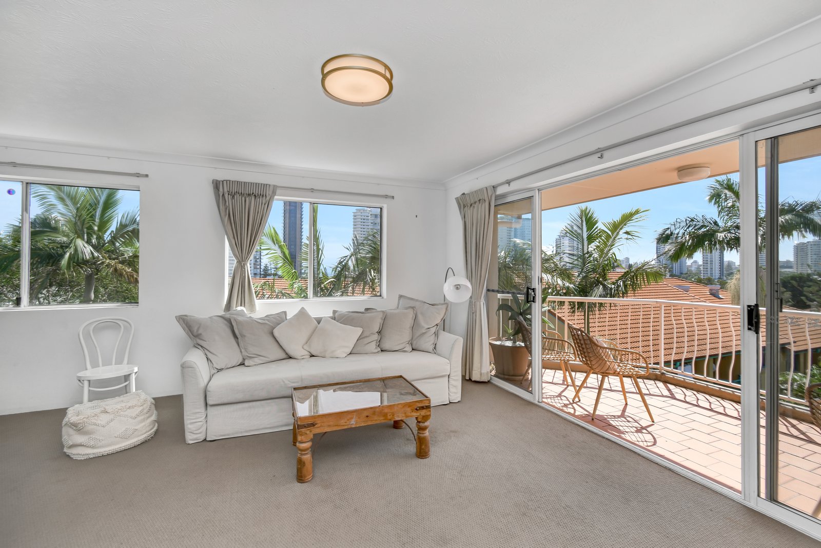 24/31-33 Dutton Street COOLANGATTA 2