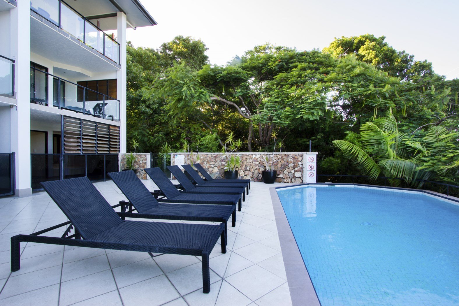 2/438 Shute Harbour Road AIRLIE BEACH 13