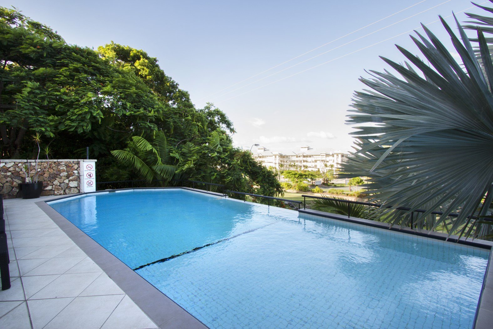 2/438 Shute Harbour Road AIRLIE BEACH 14