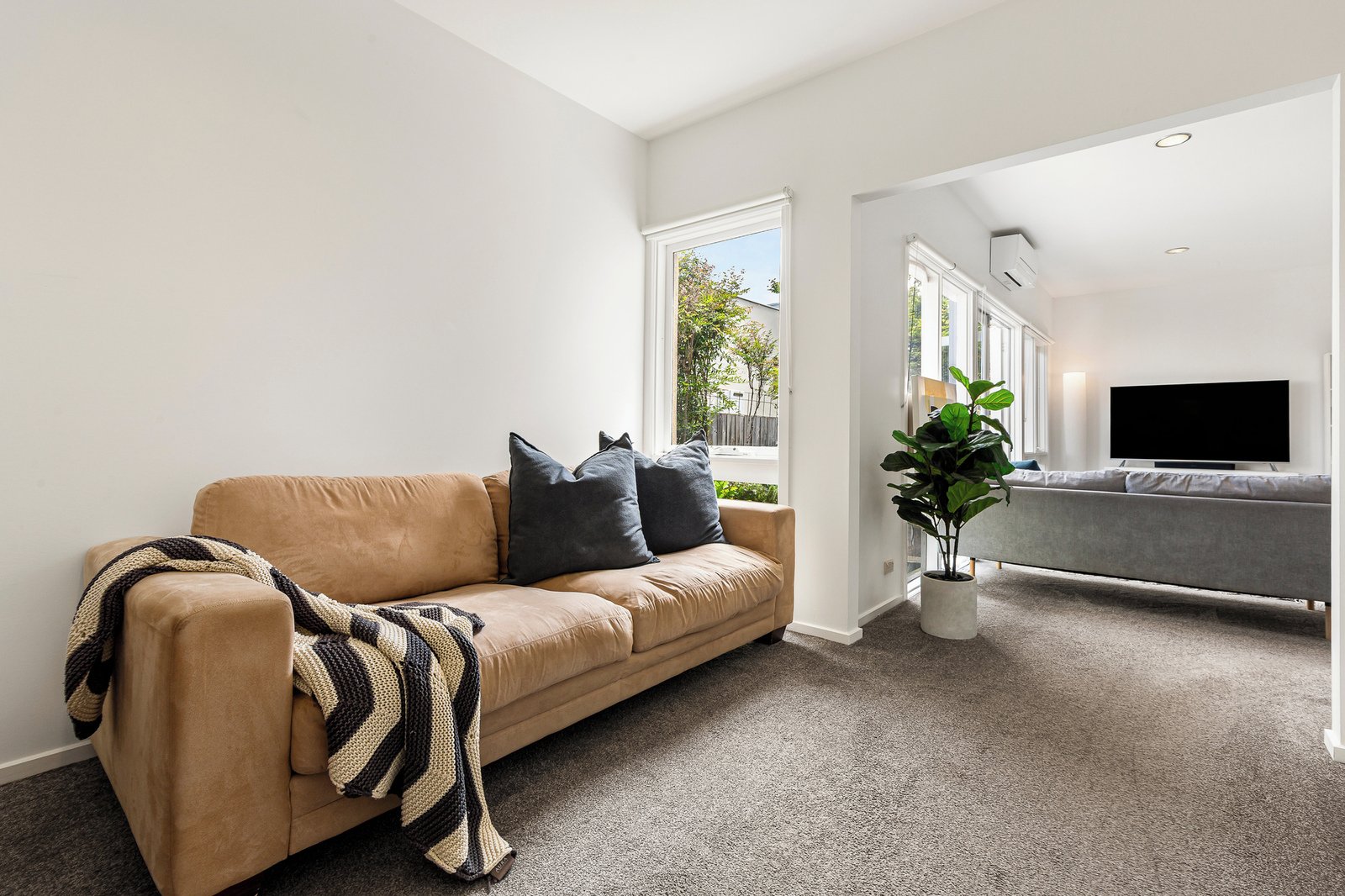 Gallery: 2/44 Asling Street
