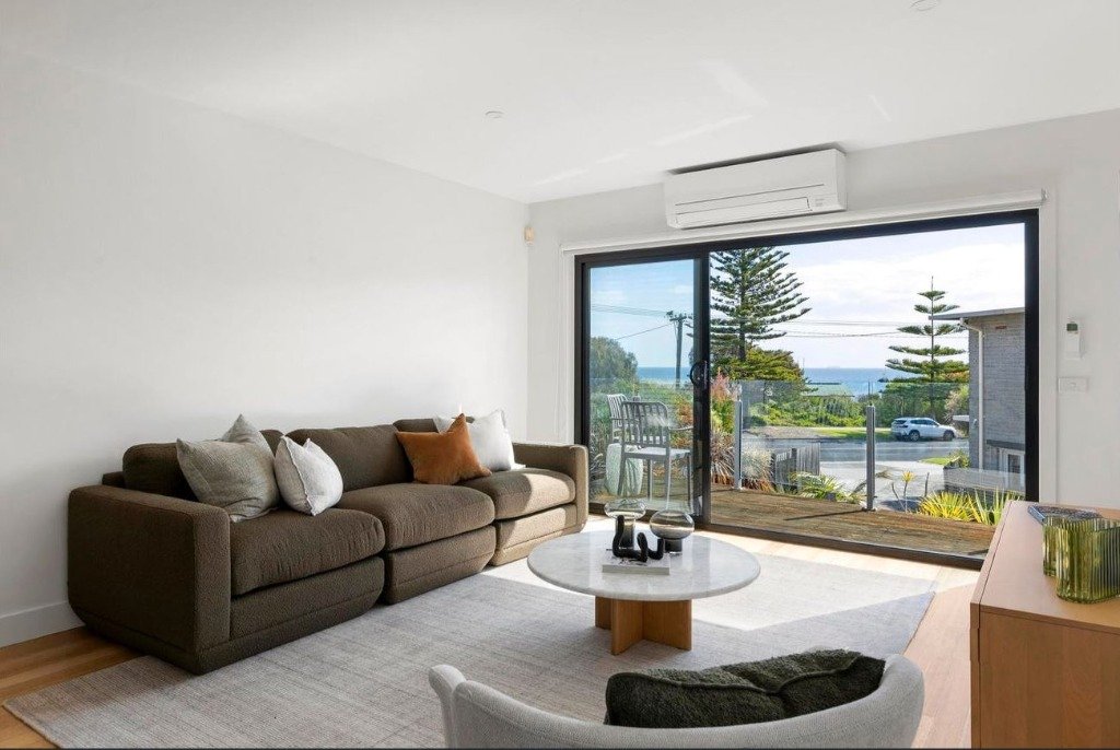 Gallery: 2/44 Beach Road