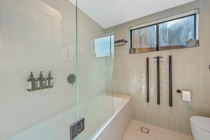 2/44 Bennett Street BONDI 5