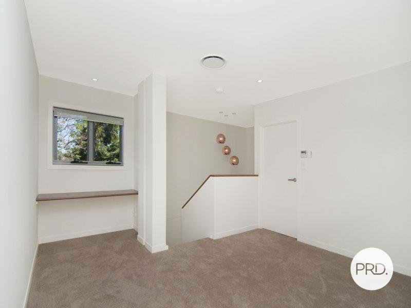 2/44 Blake Street SOUTHPORT 5