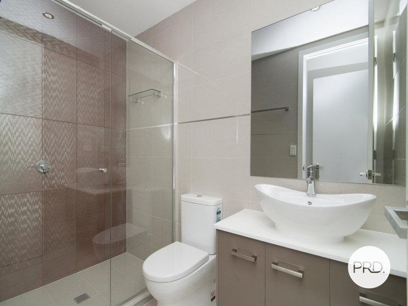 2/44 Blake Street SOUTHPORT 9