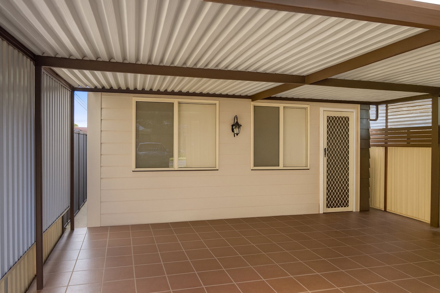 2/44 Firth Avenue GREEN VALLEY 1