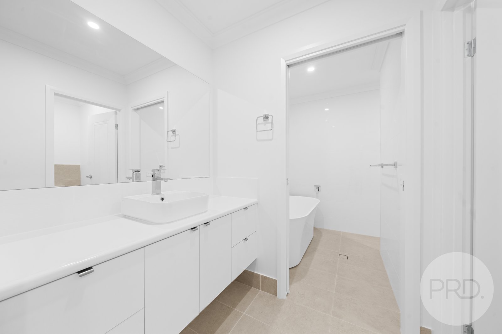 244 Kincaid Street WAGGA WAGGA 6