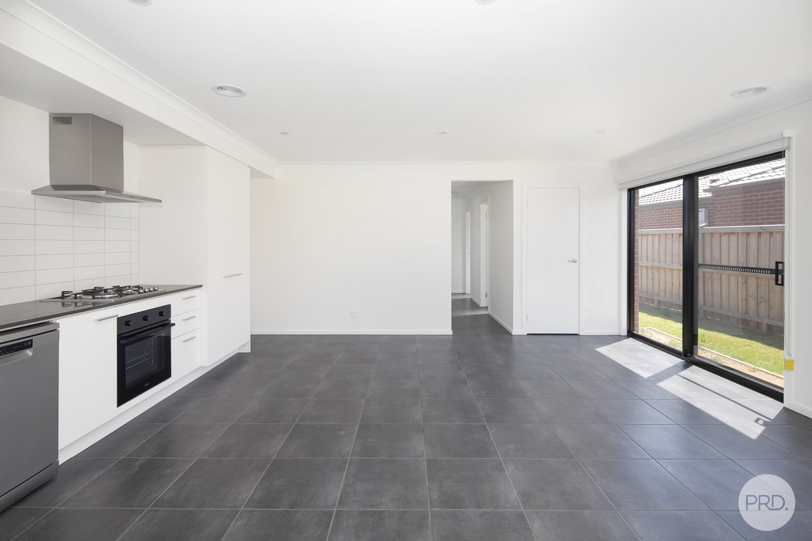 244 Kossuth Street SEBASTOPOL 3