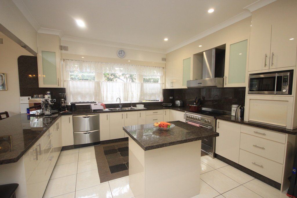 244 The Grand Parade RAMSGATE BEACH 4