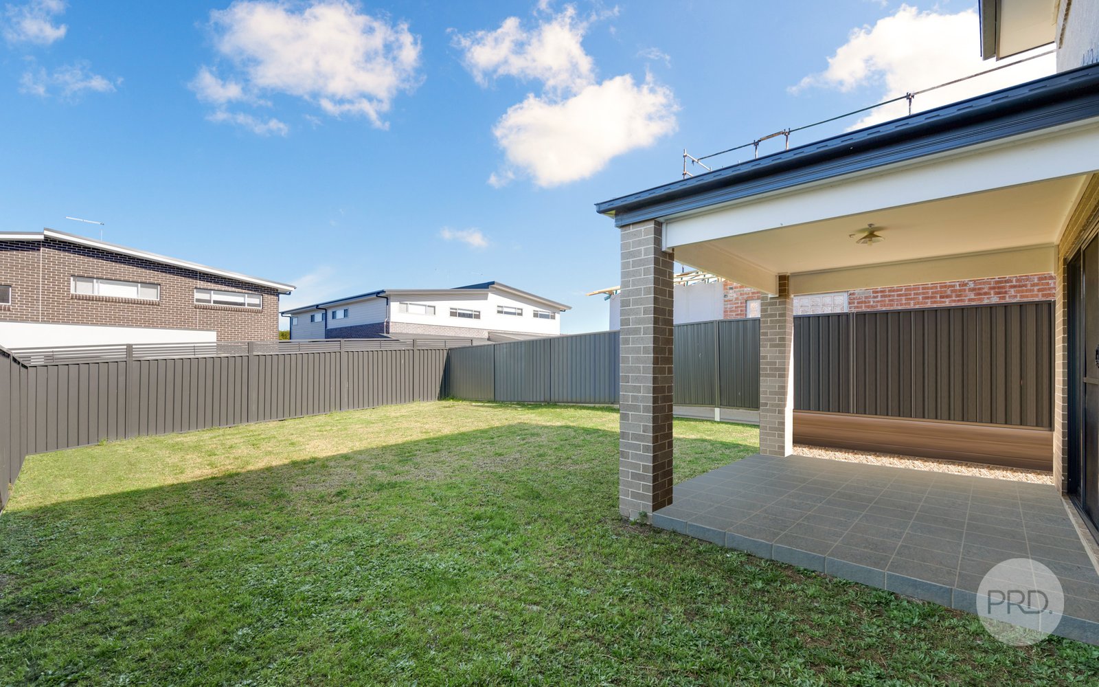 2/44 The Lakes Drive GLENMORE PARK 7
